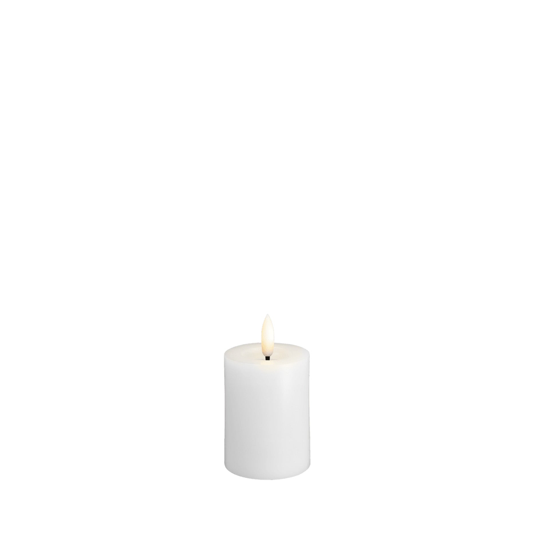 LED pillar candle 4,9x7,5 cm classic white